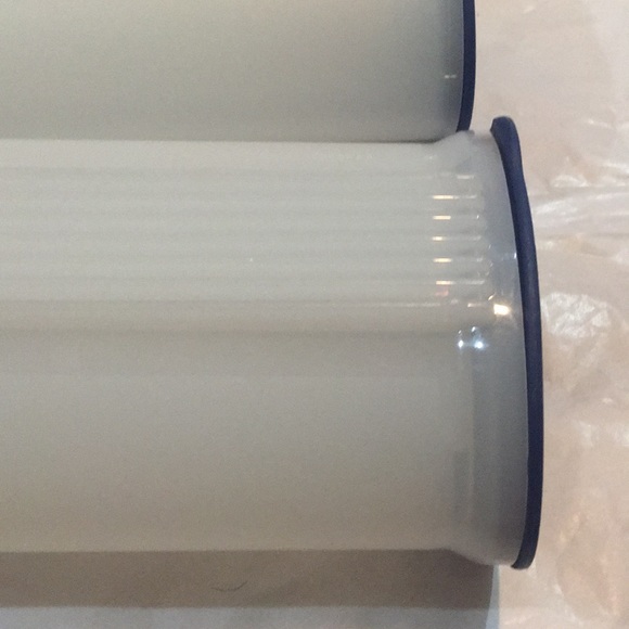 Tupperware containers - Picture 2 of 9